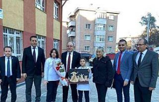 Öğrencilerin karne mutluluğu