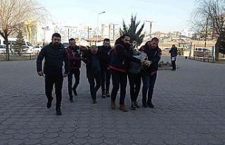 Öldüresiye dövüp "kendi kendine yaptı"...