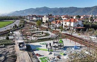 Ortaca’daki üç parkta çocuk oyun grubu montajları...