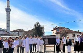 Ortaokul öğrencilerine uygulamalı ders