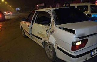 Otomobil ile pikap çarpıştı: 4 yaralı