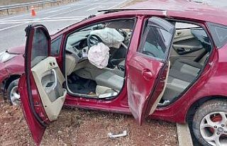 Otomobil ile tır çarpıştı: 2 yaralı