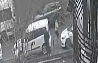 Otomobilden laptop çalan hırsızlar kamerada