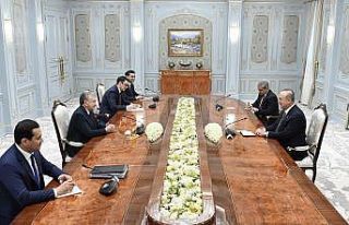 Özbekistan Cumhurbaşkanı Mirziyoyev, Bakan Çavuşoğlu’nu...