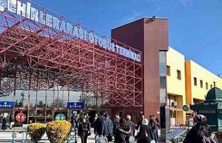 (ÖZEL) Sınavları biten öğrenciler otogara akın...