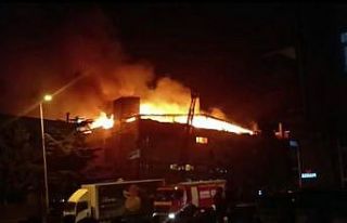 Pendik’te cam plastik fabrikasında yangın