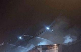 Pendik’te cam plastik fabrikasındaki yangın kontrol...