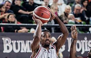 Pınar Karşıyakalı Errick McCollum zirvede