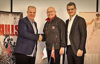 Pizza Bulls Cedi Osman Basket’in yeni başantrenörü...