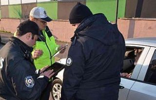 Polis ekipleri öğrencilerin güvenli ortamda eğitim...