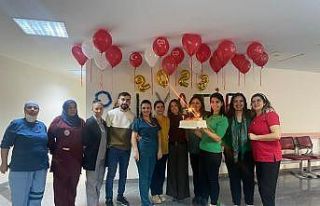 Sağlık çalışanlarından hastanede moral etkinliği