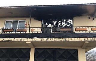 Sahibinin umrede olduğu evde yangın