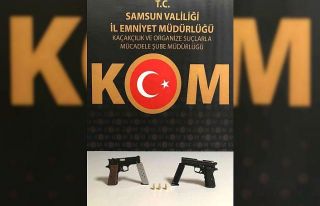 Samsun’da bir araçta 2 ruhsatsız tabanca ele geçirildi