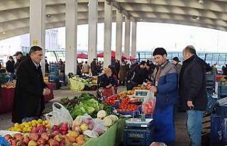 Semt pazarlarında fiyatlar düştü, vatandaş rahat...