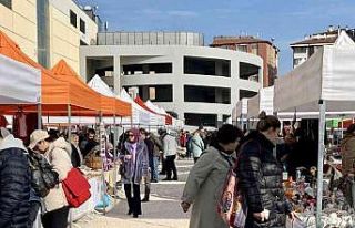 Sıcak havanın tadını çıkaran Eskişehirliler...