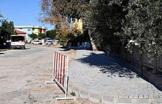 Side Mahallesi’nde kaldırım çalışması başladı