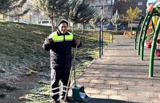 Siirt’te temizlik işçisi, cadde ve sokakları...