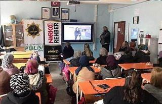 Simav’da TUBİM tarafından 131 anne ve anne adayına...