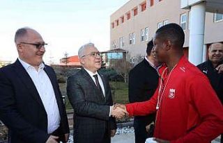 Sivasspor kafilesi 8 eksikle Gaziantep’e gitti