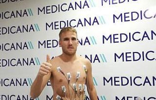 Sivasspor’un yeni transferi Samu Saiz sağlık kontrolünden...