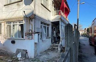 Şofbenden çıkan yangın itfaiyeyi harekete geçirdi:...