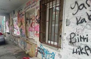 Sokaktaki çirkin görüntü