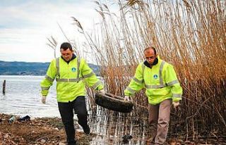 Su seviyesi gerileyen Sapanca Gölü’nden bakın...