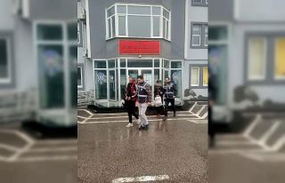 Suçüstü yakalanan hırsızlar adliyede