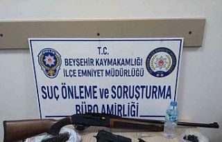 Şüphe üzerine durdurulan otomobilden silah ve mermi...