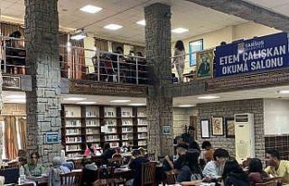 Tarsus Belediyesi okuma salonlarını 1 yılda 42...
