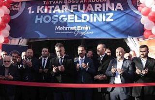 Tatvan Doğu Anadolu Kitap Fuarı okur severlerle...