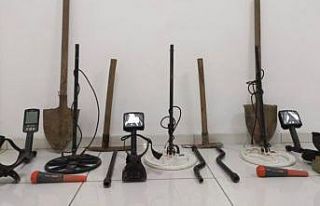 Tekirdağ’da define arayan 3 kişi suçüstü yakalandı