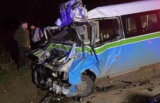 Tekirdağ’da minibüs ve tırın karıştığı...