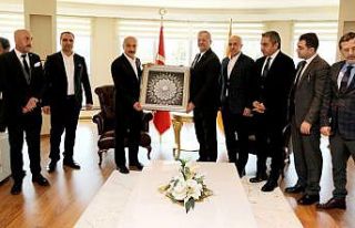 Tekli: "Savunma sanayi ve dijital dönüşüm...