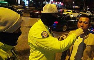 Trafikçilerden uyuşturucu test kitli denetim