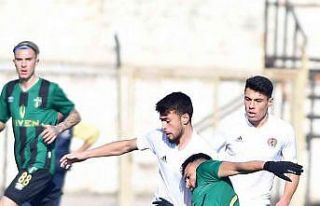 Turgutluspor: 2 - Bornova F.K.: 3