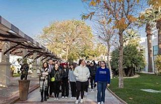 Üniversite maratonundaki liselilere katkı