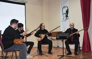 Üniversite öğrencilerinden müzik dinletisi