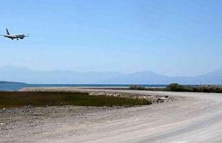 Üzerinden uçakların geçtiği sahil yolu tamamlanıyor