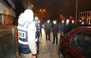 Vali Ayaz, yılbaşını denetimlerine katıldı