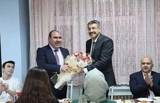 Vali Çelik: ”İyiliğin peşinden gidin”