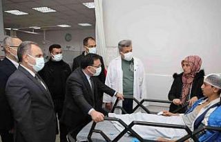 Vali Çiçek’ten otobüs kazasında yaralanan vatandaşlara...