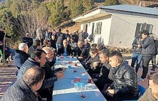 Vali Çuhadar, Düdan Köyü halkıyla bir araya geldi