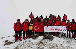 Van’da 36 UMKE gönüllüsü Gören Dağı’na...