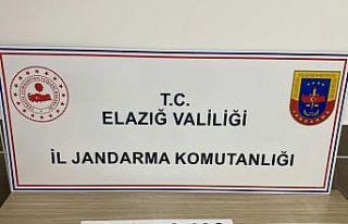 ‘Vasıf’ kokladı, peçeteye sarılı 14 adet...