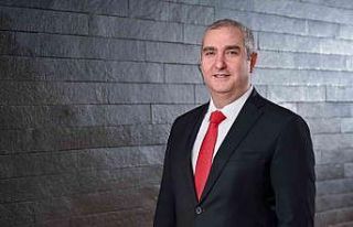 Vodafone alçak irtifa uydusuyla baz istasyonu transmisyonunu...