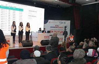 Yalova’da 800 konut için kuralar çekildi