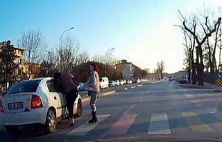 Yaya geçidinde çarptı, arkasına bile bakmadı