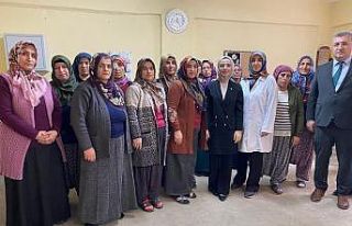 Yazıhanlı kadınlar el emeği ürünlerini sergiledi