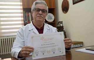 Yeni bir hastalık bulan Prof. Dr. Demirhan’a "Yenilikçi...